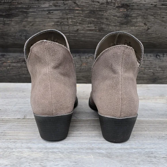 Me Too Zeus Modern Boho Minimalist Taupe Suede Block Heel Bootie 8M - Picture 10 of 15